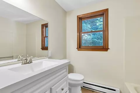 185 Murphy Ln, Chicopee, MA 01020 photo 14