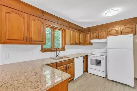 185 Murphy Ln, Chicopee, MA 01020 photo 6