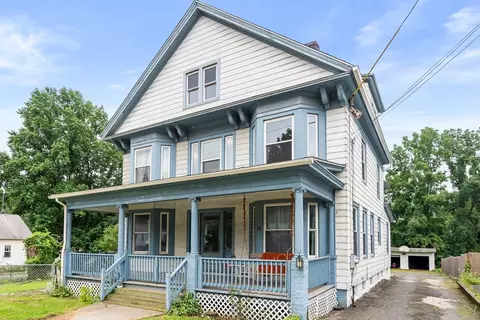 15 E Main St, Huntington, MA 01050