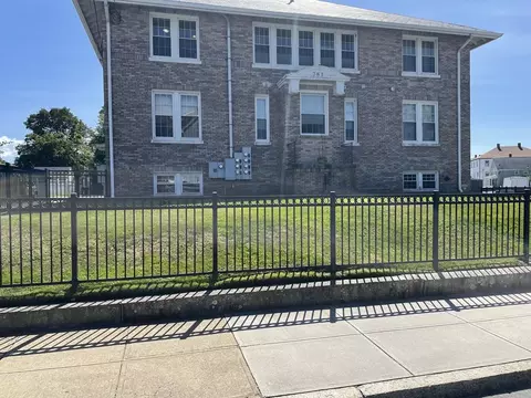 783 Slade St #103, Fall River, MA 02724