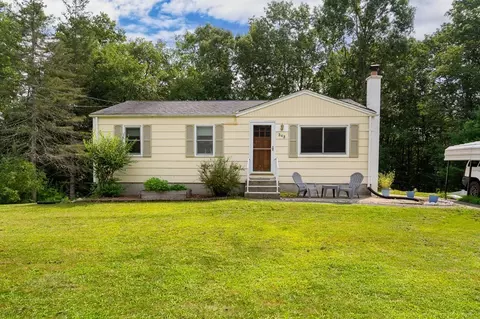 343 Brookside Cir, Northampton, MA 01062