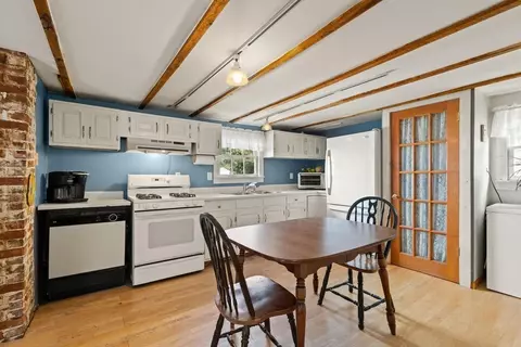 19 Hawthorne Rd, Gloucester, MA 01930 photo 4