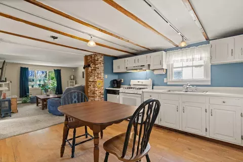 19 Hawthorne Rd, Gloucester, MA 01930 photo 5
