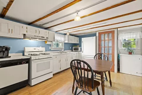 19 Hawthorne Rd, Gloucester, MA 01930 photo 3