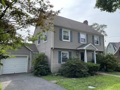 10 Weldon Rd, Newton, MA 02458