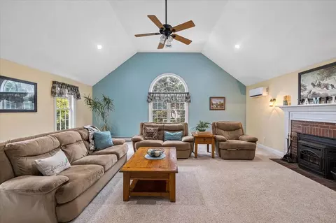 6 Strawberry Knoll Dr, Sutton, MA 01590 photo 14
