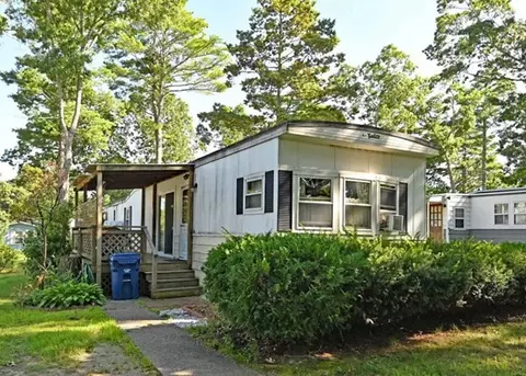64 Timber Ln, Wareham, MA 02576