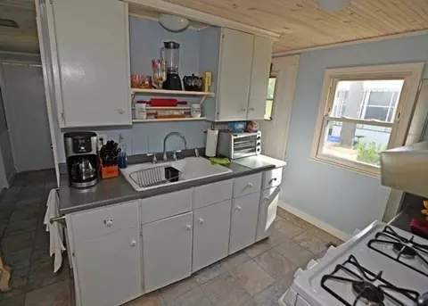 64 Timber Ln, Wareham, MA 02576 photo 5