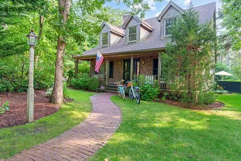 70 Marthas Rd, Edgartown, MA 02539 photo 5