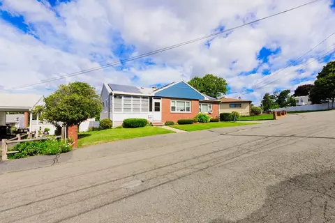 28 Marshall St, Revere, MA 02151