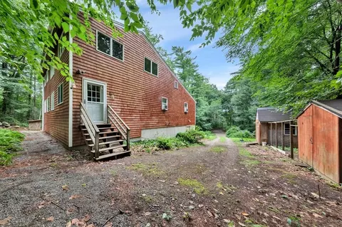 24 Walker St, Gloucester, MA 01930