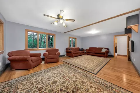 24 Walker St, Gloucester, MA 01930 photo 9