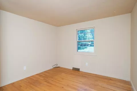 30 Penncastle St, Springfield, MA 01129 photo 10