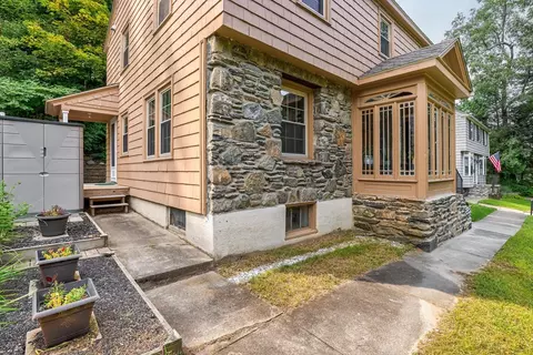 30 Saint Elmo Rd, Worcester, MA 01602 photo 7