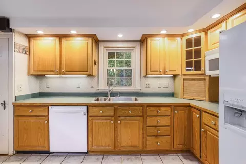 30 Saint Elmo Rd, Worcester, MA 01602 photo 28