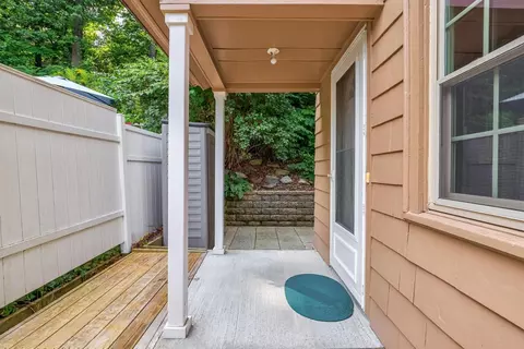 30 Saint Elmo Rd, Worcester, MA 01602 photo 9