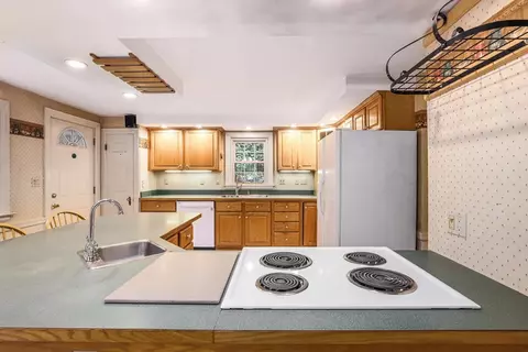 30 Saint Elmo Rd, Worcester, MA 01602 photo 24