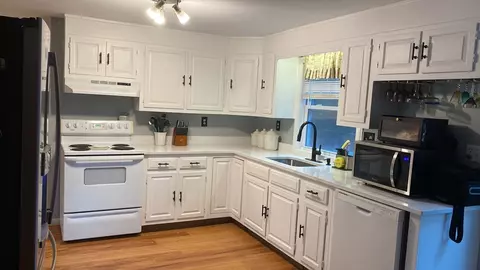 18 Cathy Ln, Barre, MA 01005 photo 9