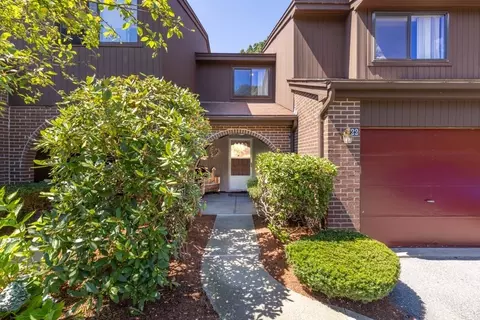 22 Hawthorne Cir #22, Peabody, MA 01960