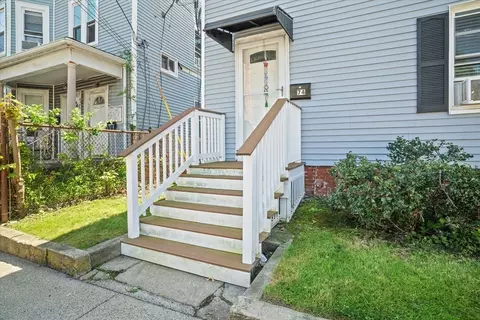 74 Walnut St, Lynn, MA 01905 photo 3