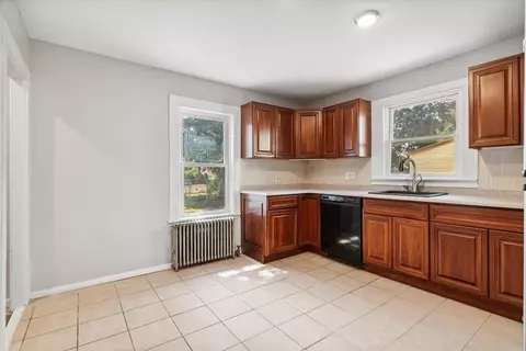 74 Walnut St, Lynn, MA 01905 photo 6