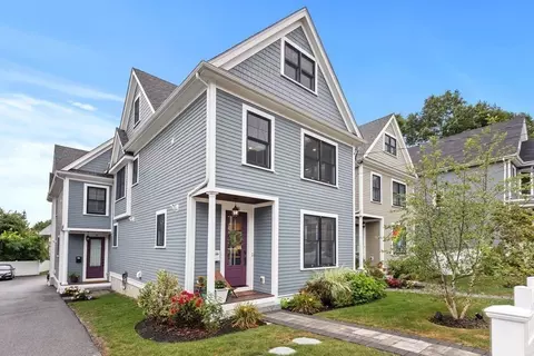 15 June St #15, Roslindale, MA 02131