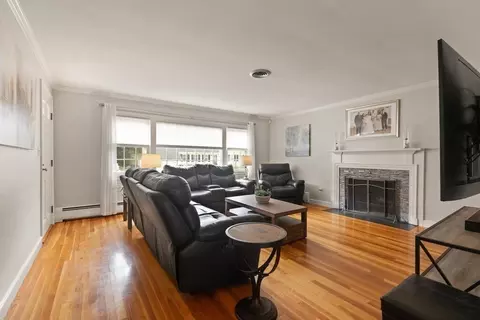 27 Harvard St, Reading, MA 01867 photo 5