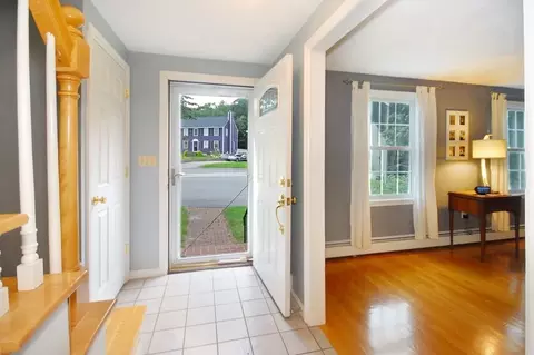17 Dettling Rd, Maynard, MA 01754 photo 4