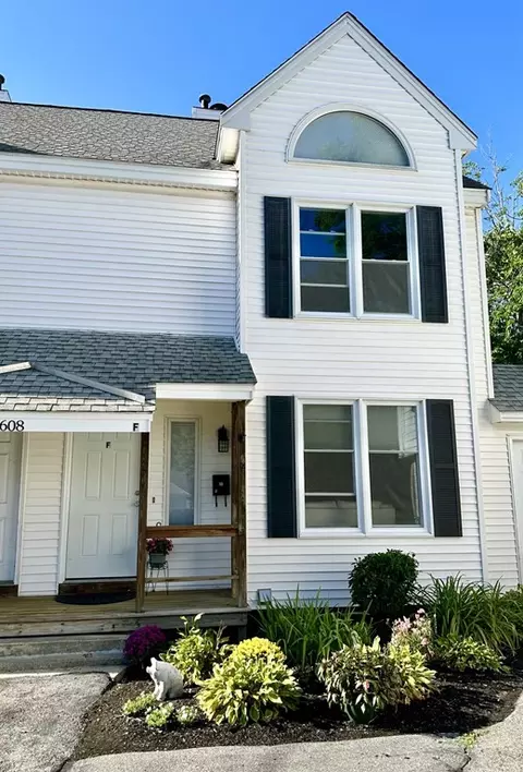 608 Stevens St #F, Lowell, MA 01851