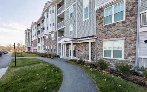 220 Martins Lndg #112, North Reading, MA 01864