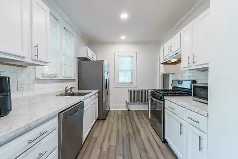 94 Newhall St, Springfield, MA 01109 photo 6