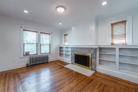 94 Newhall St, Springfield, MA 01109 photo 4