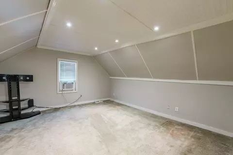 94 Newhall St, Springfield, MA 01109 photo 13