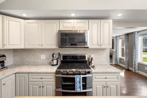 7 Washington St, Reading, MA 01867 photo 6