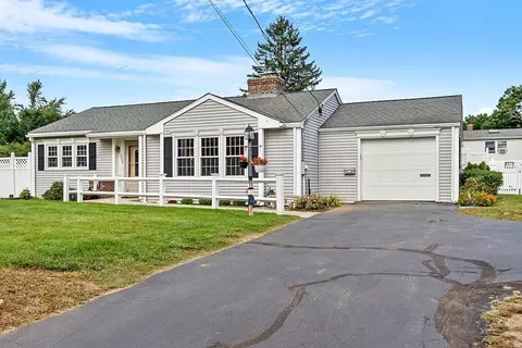 358 Pleasant St, Paxton, MA 01612