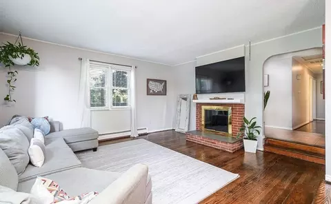 12 Skyridge Ln, Springfield, MA 01128 photo 6