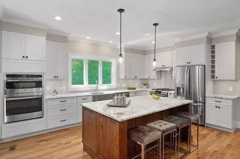 16 Norway Farms Dr, Norfolk, MA 02056
