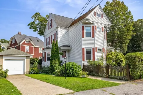 8 Harrison St, Stoneham, MA 02180