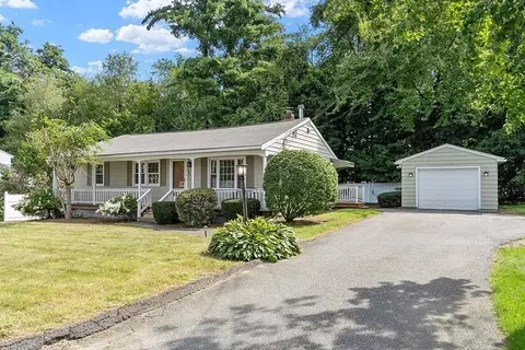210 Hollywood St, Fitchburg, MA 01420