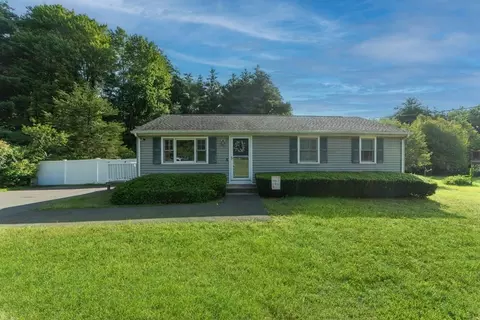 11 Ross Rd, Holyoke, MA 01040