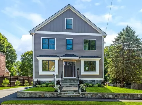 12 Brook Ave, Wakefield, MA 01880