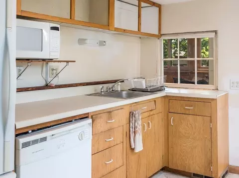 2 Teconnett Path, Worcester, MA 01605 photo 8