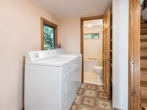 2 Teconnett Path, Worcester, MA 01605 photo 20