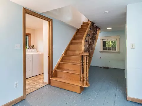 2 Teconnett Path, Worcester, MA 01605 photo 17