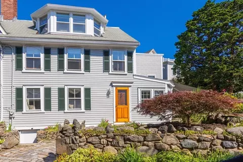 55 Lee St, Marblehead, MA 01945