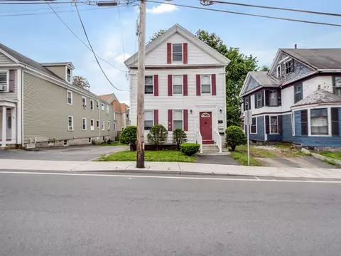 19 Nesmith St, Lowell, MA 01852