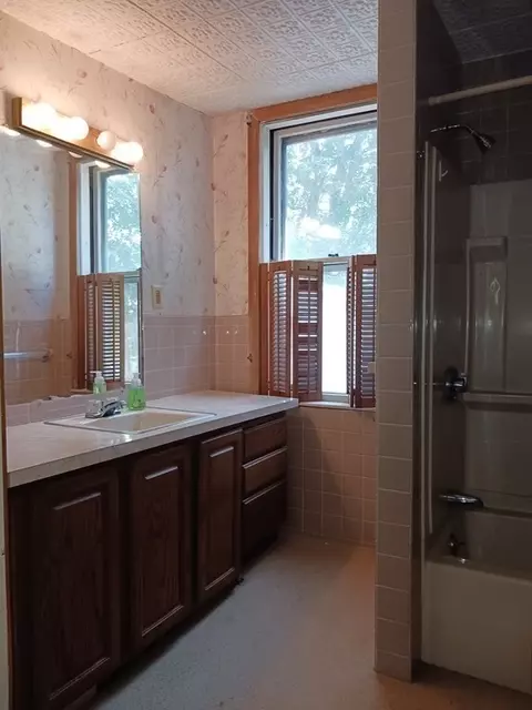 31 Orange St, Athol, MA 01331 photo 23