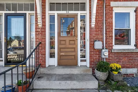 24 Orchard St, Lawrence, MA 01841