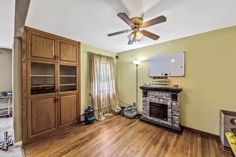 49 Mallowhill Rd, Springfield, MA 01129 photo 9