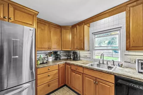 49 Mallowhill Rd, Springfield, MA 01129 photo 13
